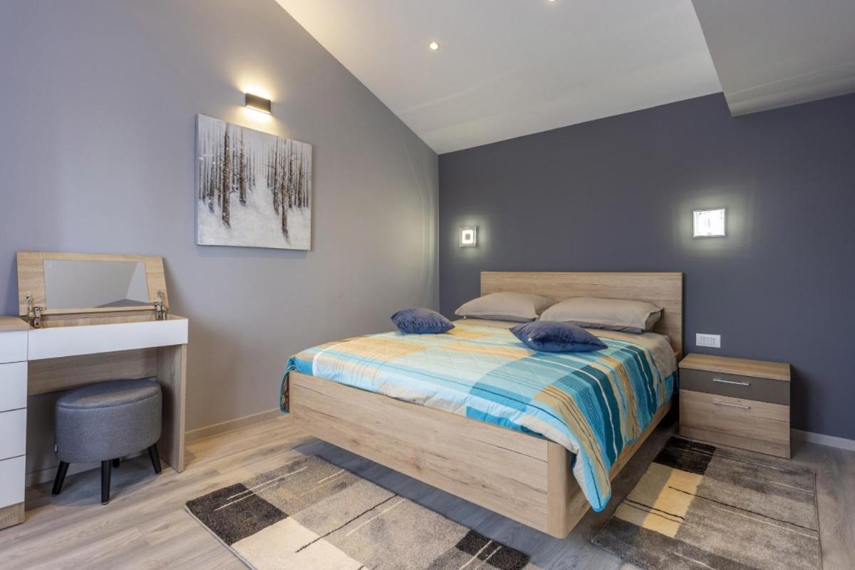Villa Vita In Porec - Haus Fuer 6-8 Personen Kaštelir Εξωτερικό φωτογραφία