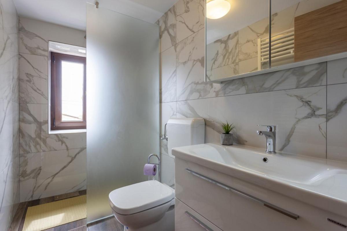 Villa Vita In Porec - Haus Fuer 6-8 Personen Kaštelir Εξωτερικό φωτογραφία