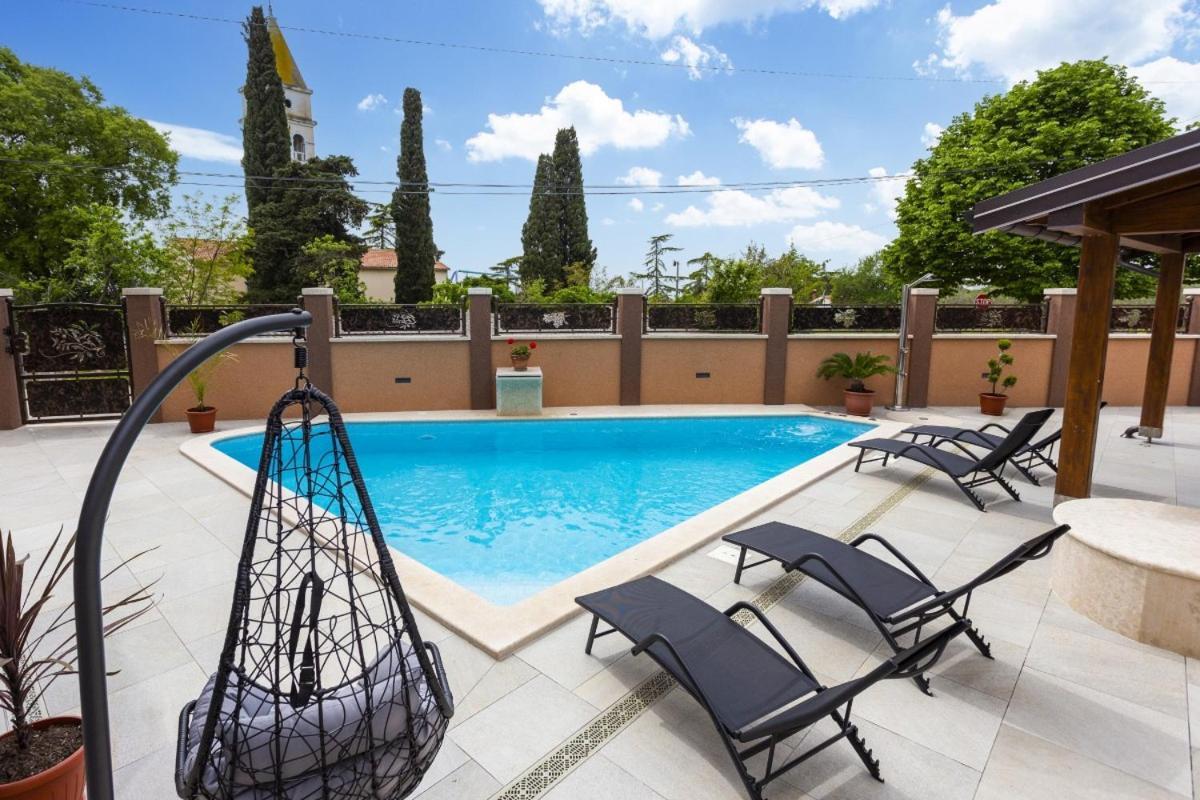 Villa Vita In Porec - Haus Fuer 6-8 Personen Kaštelir Εξωτερικό φωτογραφία