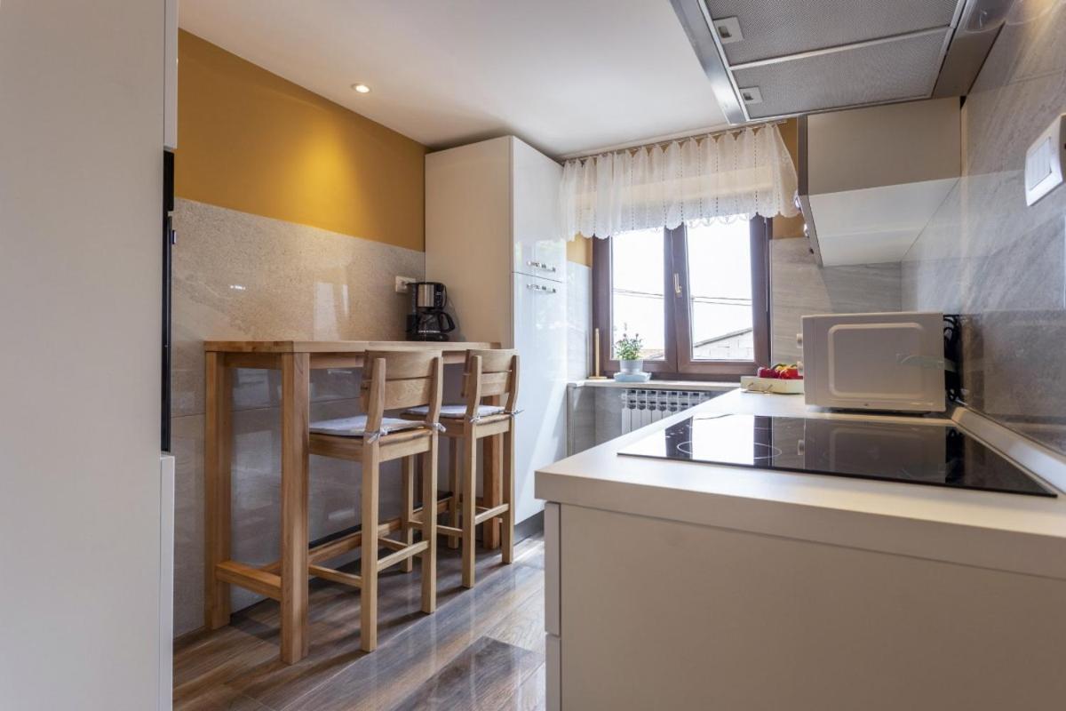 Villa Vita In Porec - Haus Fuer 6-8 Personen Kaštelir Εξωτερικό φωτογραφία